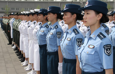 企業(yè)新員工軍訓